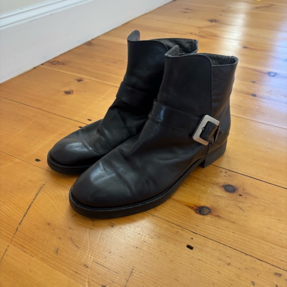Women's Cole Haan size 10.5 Leather Boots Made in Italy - Picture 4 of 16